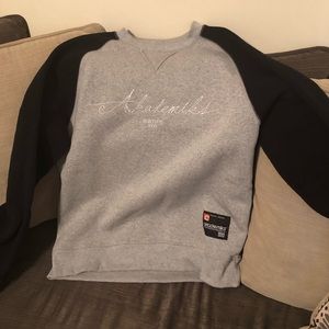 Akademiks sweater